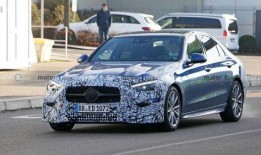 新款奔驰c最新爆料视频,前瞻科技与豪华体验尽收眼底